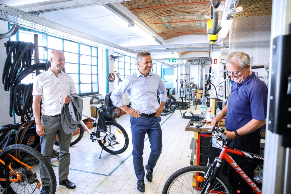 Besuch des B7 Fahrradzentrums mit Linzer Vizebürgermeister und Verkehrsreferent Mag. Martin Hajart.