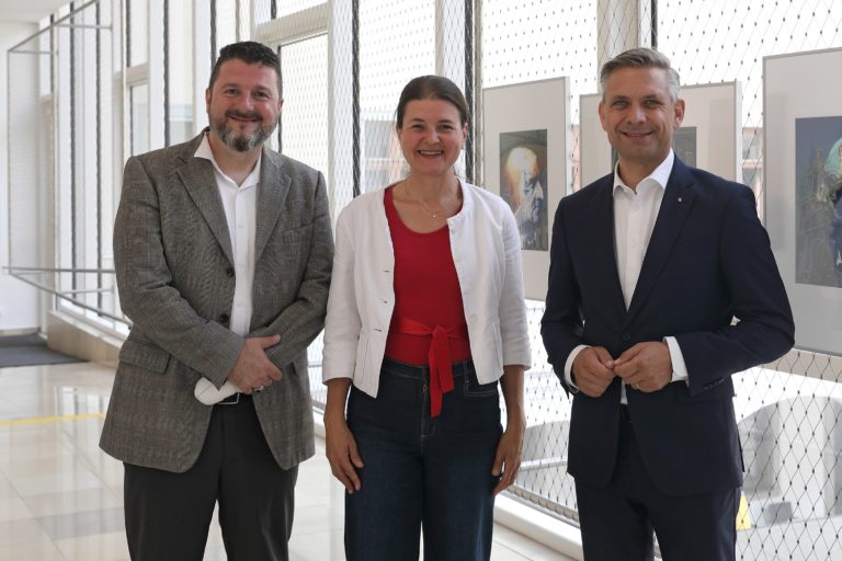 Damir Saračević, BA., BSc., MMag.a Julia Panholzer und Landesrat Dr. Wolfgang Hattmannsdorfer